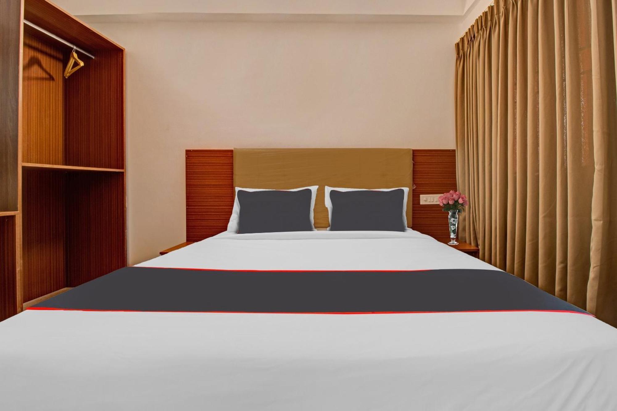 Super Collection O Petals Otium Business Hotel Bangalore Esterno foto