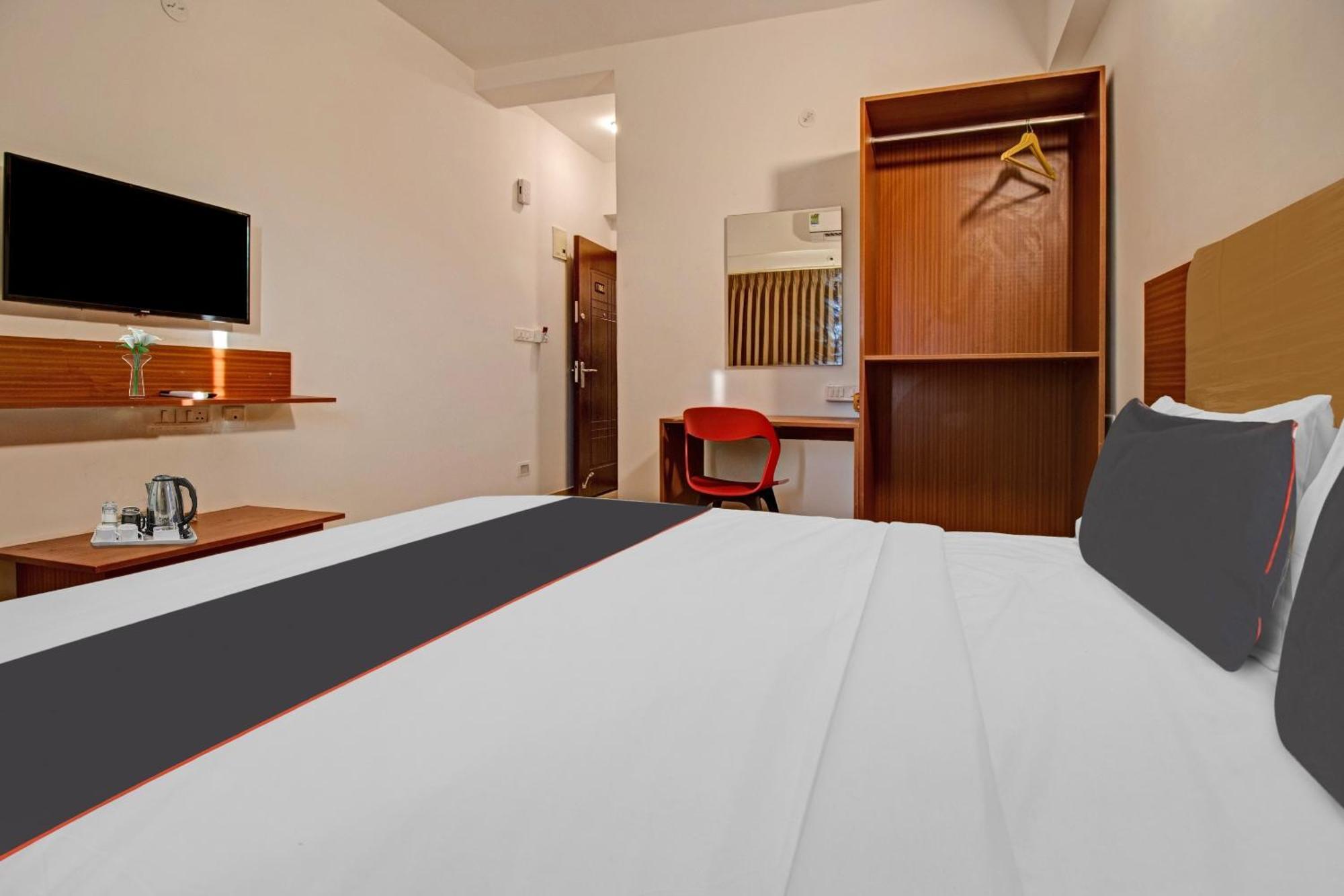 Super Collection O Petals Otium Business Hotel Bangalore Esterno foto